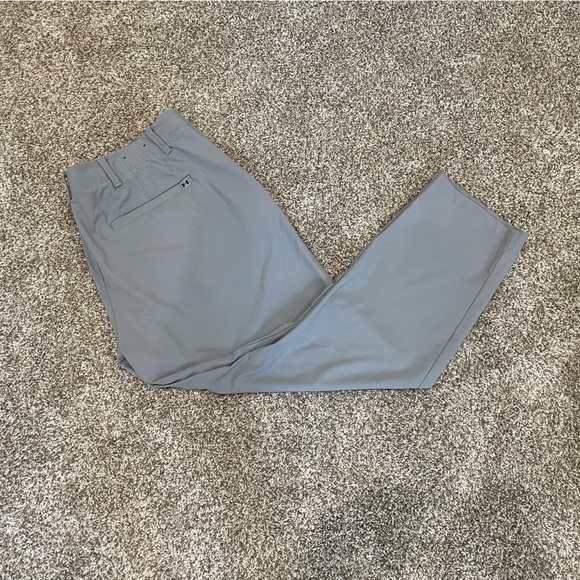 Under Armour Men's Light Gray Chinos Heat Gear - Picture 3 of 6